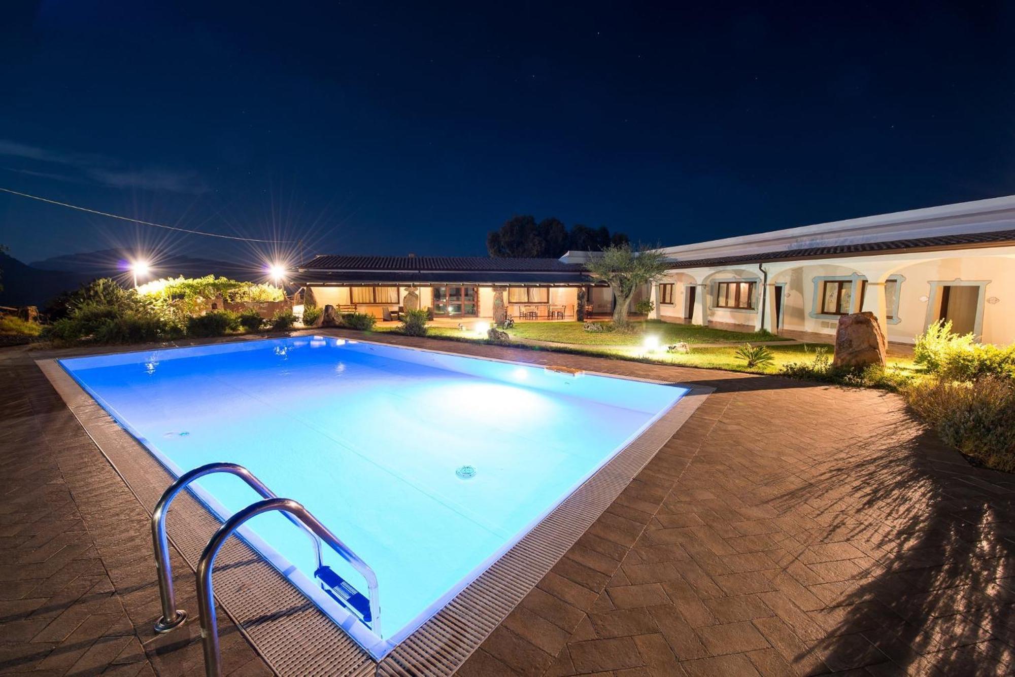 Agriturismo Irghitula Posada  Dış mekan fotoğraf